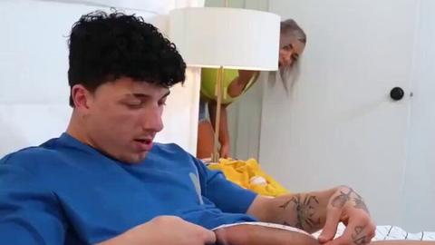 LechitaX.com - 🎬Stepson and stepmom fuck  #LechitaX #MILF #BWC #chudai #wataa  🔥 Fol...