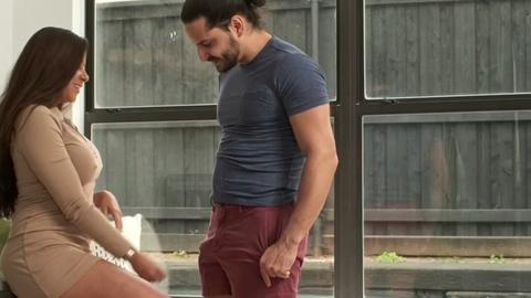 Milf Aunty - Alone ? Play a free porn game that makes you cum in 30 seconds→https:...