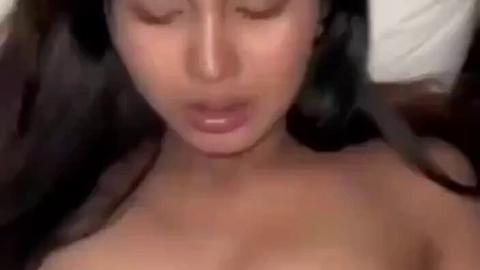 Oɴʟʏꜰᴀɴꜱ Mᴇᴅɪᴀ 🍑 - Chudai👅