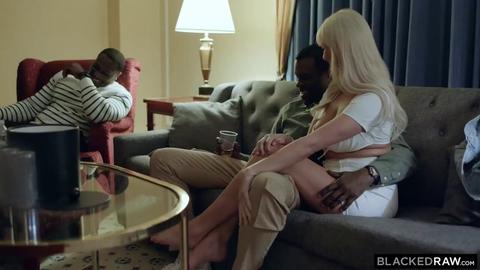 Black Guy with a White Girl - Chudai 💦
