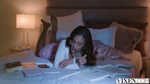 Black Guy with a White Girl - Chudai 💦  Want to unlock all kinds of scenes and moves with me? I'm w...