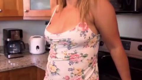 Hdslut - Watta 💦💦  Tired of watch video？ 💧😫 Download the app and let the girls...