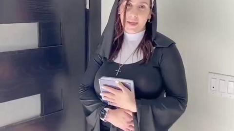 Hdslut - Watta 💦💦  Tired of watch video？ 💧😫 Download the app and let the girls...